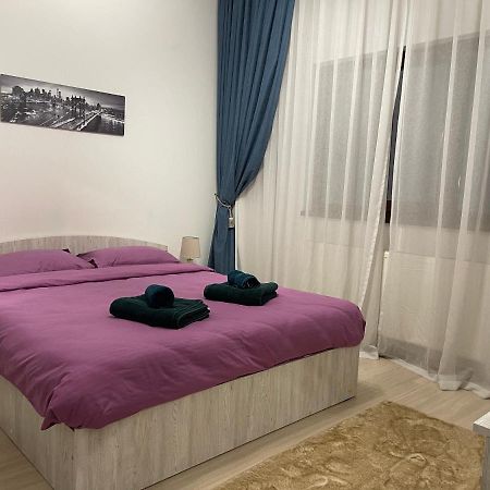 D&M Apartaments 雅西 外观 照片